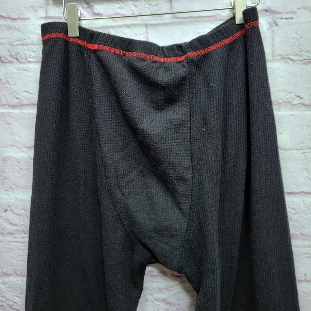 Umbro Thermal Long Underwear Pants Mens XL‎ Black Red Stitching Waffle Knit Warm